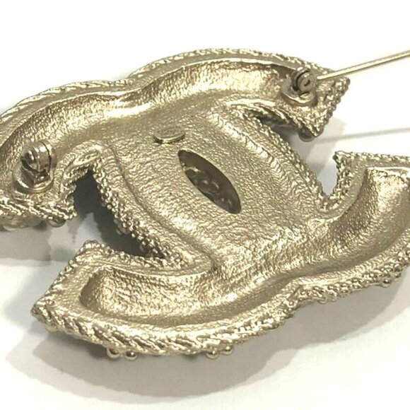 CHANEL CC Logo Pearl Brooch Gold Tone Pin A11C Auth w/Box D-o1150 - Picture 5 of 9